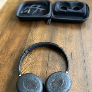 Bose Over Ear Wire Headphones